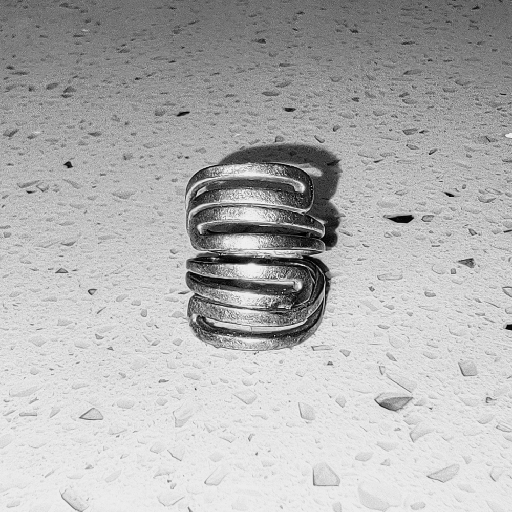 Silver Handcrafted Ring - image 2